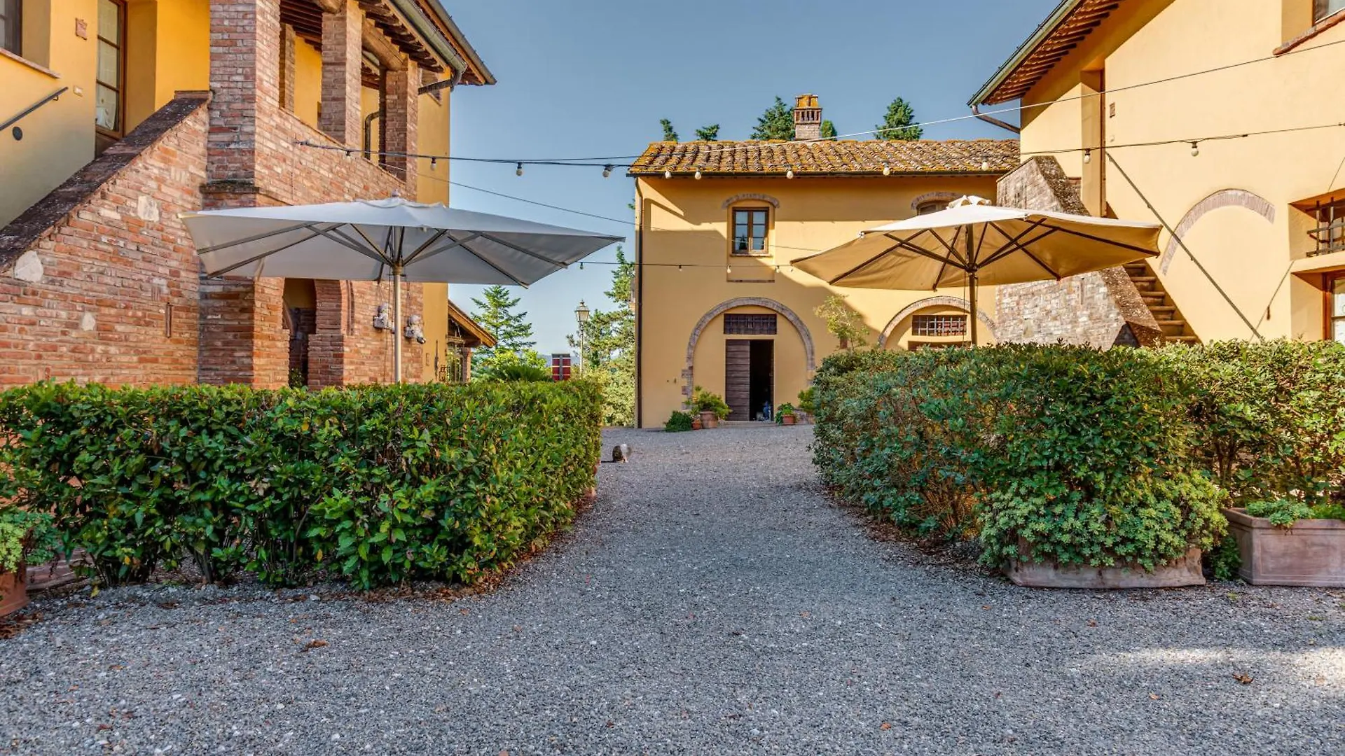 Tenuta Il Casale Di 산미니아토 0*,